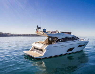 Ferretti Yachts 550