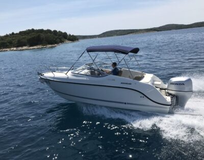 Quicksilver 595 Cabin Crusier