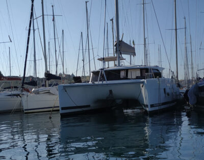 Fountaine Pajot Lucia 40