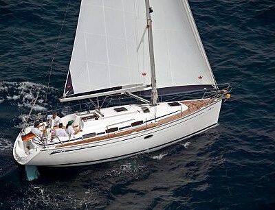 Bavaria Cruiser 33