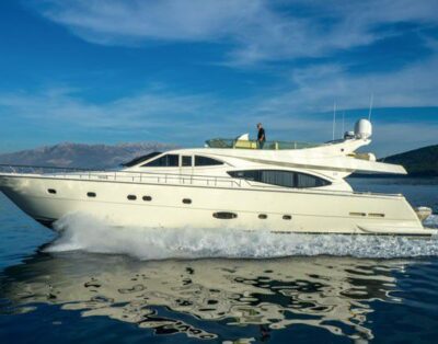 Ferretti 760