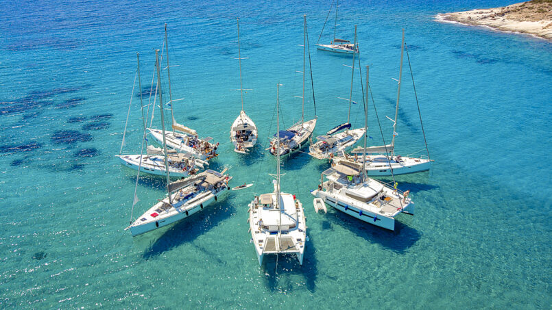 Catamaran vs. Sailboat – Which boat should you chose for your sailing adventure?